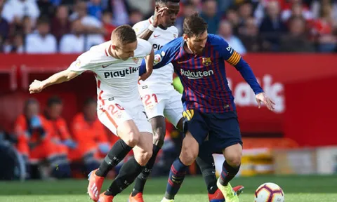 Bỏ lỡ cơ hội mười mươi, 'thanh niên số hưởng' được Messi an ủi bằng món quà quý giá