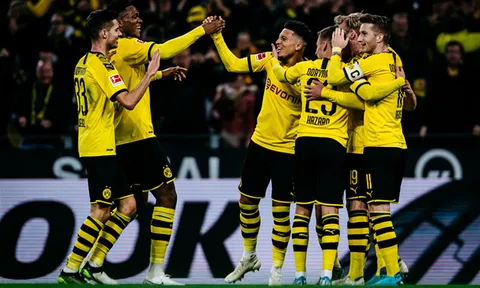 Borussia Dortmund: Chờ đợi hàng công nguyên tử