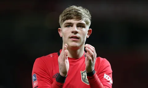 Solskjaer so sánh 'trò cưng' với huyền thoại Quỷ đỏ