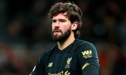 Alisson: "Liverpool không nghĩ nhiều về kỷ lục, nhưng..."