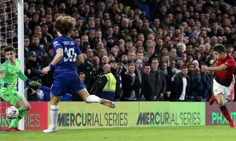 'Cả 2 bàn thắng của Man Utd đều xuất phát từ cánh đó'