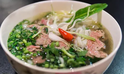 Cách nấu phở bò ngon tại nhà