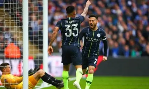 De Bruyne kiến tạo tuyệt đỉnh, Man City chạm một tay vào danh hiệu FA Cup