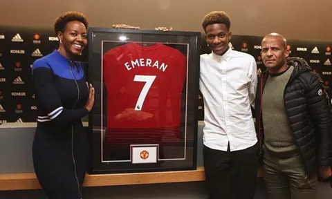 CHÍNH THỨC: Tân binh từ Amiens đến Man Utd, khoe áo số 7