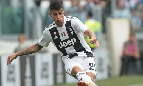 Thay Valencia, Man Utd bất ngờ nhắm mua sao Juventus