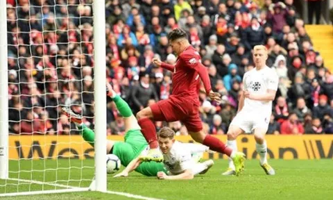 Firmino, Mane lập cú đúp; Liverpool bám đuổi Man City cực gắt