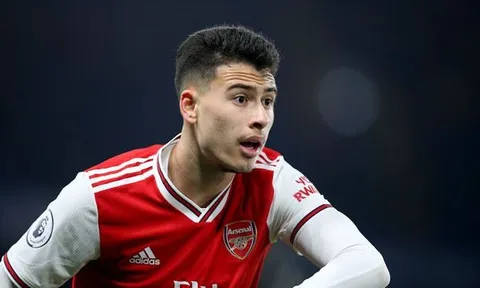 Fan Arsenal: "Trao anh ấy lương 300.000 bảng/tuần, không suy nghĩ"