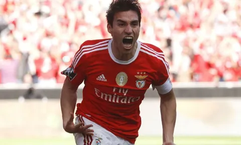 Gaitan, Sneijder và những cầu thủ 'đồn' mãi mà chưa đến Man Utd