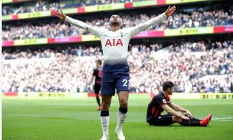 Moura lập hattrick, Tottenham vượt qua Chelsea trên bảng xếp hạng