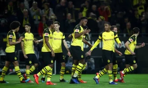 "Song sát" Gotze và Sancho tỏa sáng, Dortmund tiến vững chắc đến ngôi vô địch