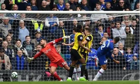 Hazard cú đúp kiến tạo, Chelsea "từ bỏ" vị trí thứ 4 cho Tottenham