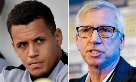 Chơi 12 phút, "gã bóng trong tâm trí Sir Alex" chuẩn bị rời Premier League