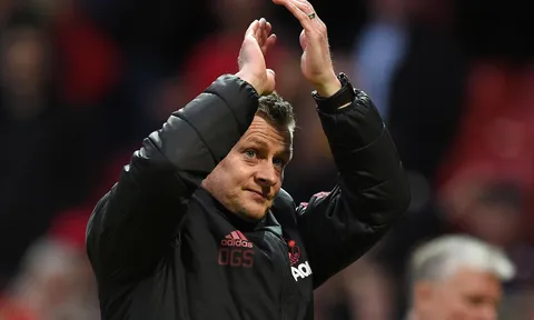 "Cậu ấy đã có những liên hệ với Man Utd"
