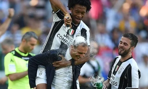 Cầu thủ Juventus bật khóc sau khi nghe tin Max Allegri ra đi