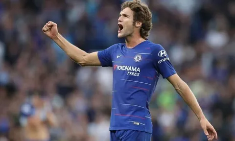 CĐV Chelsea điên tiết với HLV Sarri ở trận M.U: "Ông đùa à? Tạm biệt Top 4"
