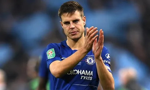CĐV Chelsea chỉ trích đội trưởng Cesar Azpilicueta