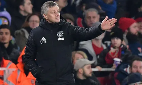 CĐV Man Utd: "Sa thải Solskjaer, đưa cái tên đó thay thế!"