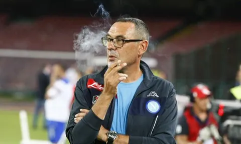 Cha của Maurizio Sarri tiết lộ lý do con trai chưa thể đến Juventus