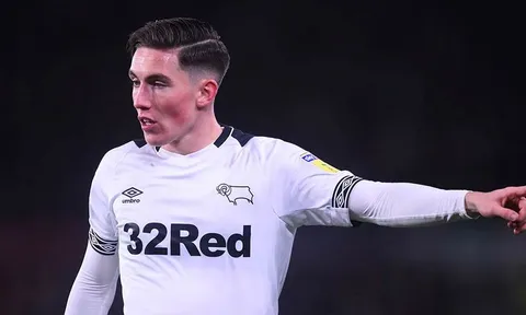 Châu Âu náo loạn vì Liverpool sẵn sàng chia tay "Torres mới"