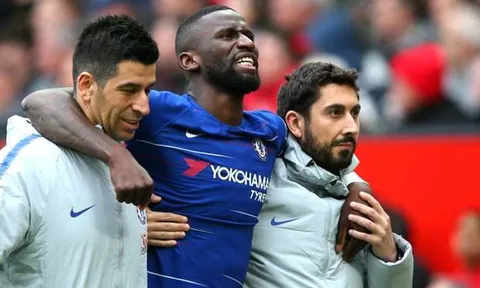 Chelsea gặp họa sau trận hòa với Man Utd