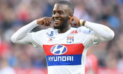 Chelsea ra giá kinh hoàng cho Kante, Real chuyển hướng sang phiên bản trẻ hơn của anh