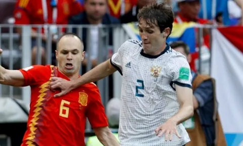 Chi 22 triệu, Man Utd đón tài năng gốc Brazil về thay Antonio Valencia