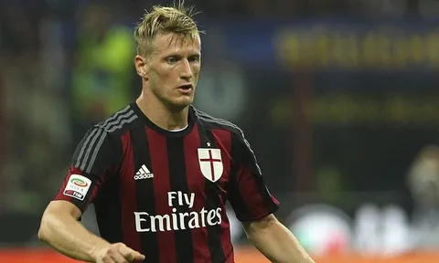 Chia tay AC Milan, “công thần 18 năm” sắp có bến đỗ mới