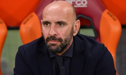 CHÍNH THỨC: Roma sa thải "Phù thuỷ chuyển nhượng", cơ hội cho Arsenal