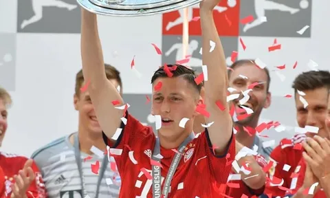 CHÍNH THỨC: Bayern bán đi cái tên đầu tiên trong mùa hè