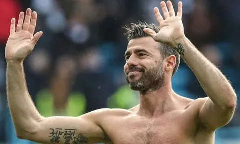 CHÍNH THỨC: "Cây đại thụ" nơi hàng thủ Juventus tuyên bố giải nghệ