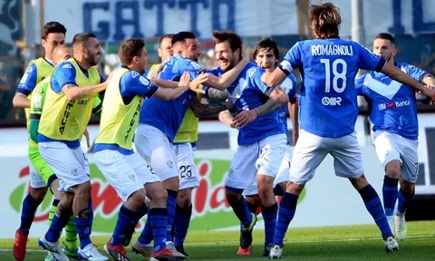 CHÍNH THỨC: Đội bóng đầu tiên thăng hạng tại Serie A