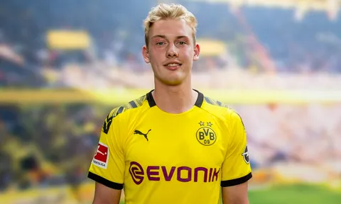 CHÍNH THỨC! Dortmund đón tân binh thứ 3, kẻ khiến 'Messi của Man City' ôm hận