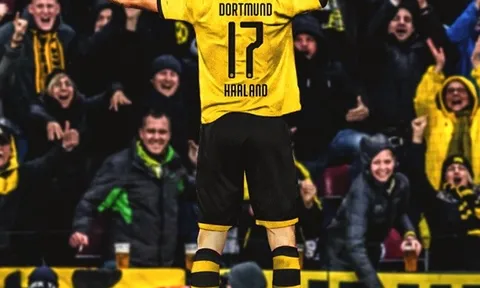 CHÍNH THỨC: Dortmund chốt xong số áo cho Haaland