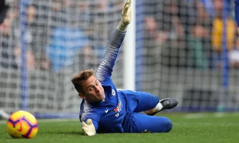 CHÍNH THỨC: "Kẻ pha trà" ở Chelsea giải nghệ