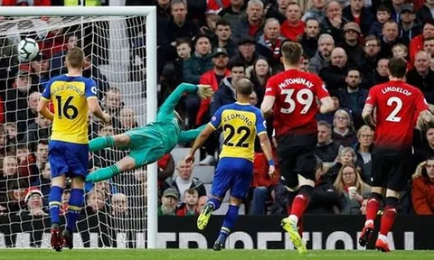 Chính thức! Khiến De Gea ôm hận, "Desailly đệ nhị" được thưởng lớn