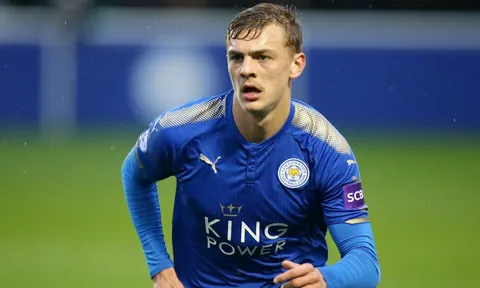 CHÍNH THỨC! Leicester City chia tay "tiền vệ toàn năng"