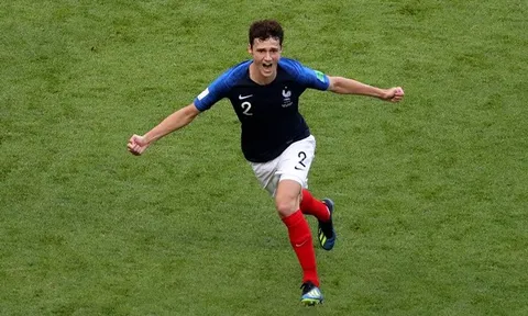 CHÍNH THỨC: Pavard đến Bayern kiểm tra y tế