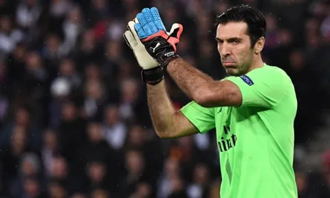 CHÍNH THỨC: PSG quyết định nói lời chia tay với "người nhện" nước Ý