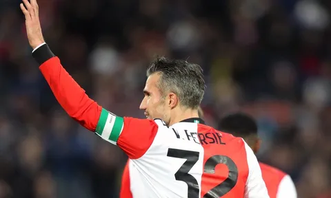 CHÍNH THỨC: 'Sát thủ một chạm' của Man Utd giải nghệ