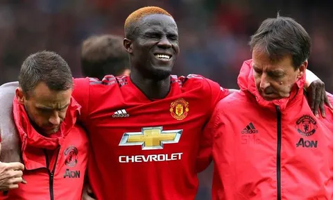 CHÍNH THỨC: Trung vệ Man Utd nghỉ đến hết mùa