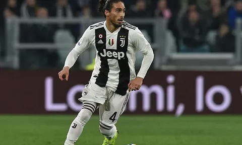 Trung vệ người Uruguay nói lời tạm biệt Juventus