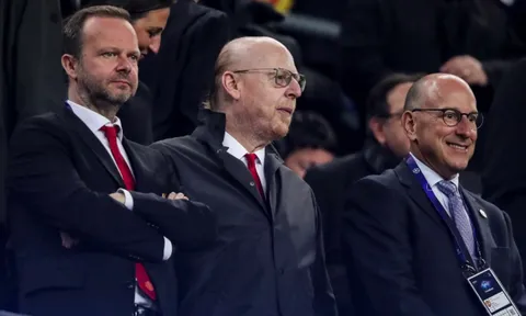 Chủ Ả-rập tiếp cận, Nhà Glazers chốt xong giá bán Man Utd