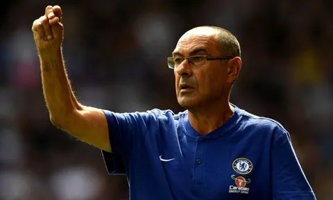 Chưa rời Chelsea, Maurizio Sarri đã được chào đón tại quê nhà
