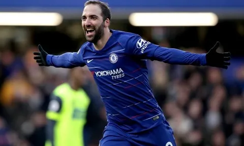 'Chúng ta sẽ thấy cậu ấy ở Chelsea mùa tới' - Sarri quả quyết