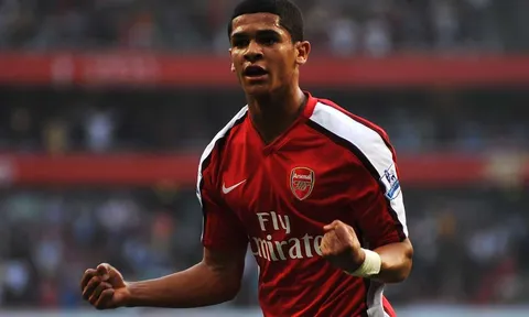 Bạn còn nhớ ai đã từ bỏ đỉnh cao tại Arsenal vì cô đơn?