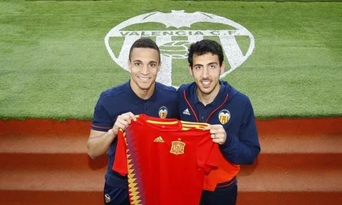 Còn "cay" sau trận chung kết, Barca đòi cuỗm luôn bộ đôi của Valencia