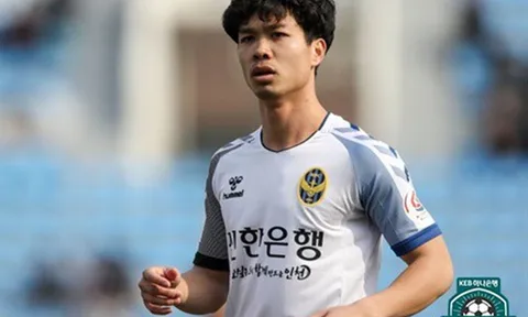 Báo Hàn: "Đó là pha xử lý nhanh, gọn, chính xác, không một động tác thừa"