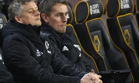 Cuối cùng Solskjaer cũng 'lắc đầu', Man Utd liệu có còn 'đúng hướng'?