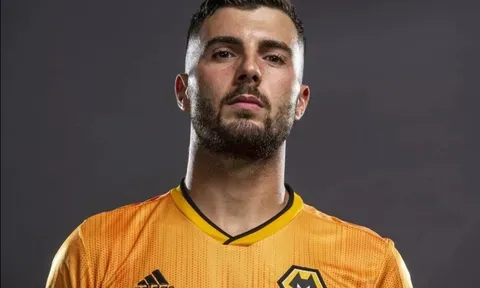 Wolves đẩy Patrick Cutrone trở lại Serie A sau 6 tháng