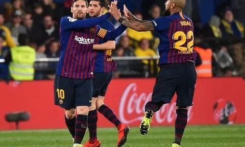 Cứu cánh Barca, Lionel Messi nhân tiện lập luôn kỷ lục châu Âu